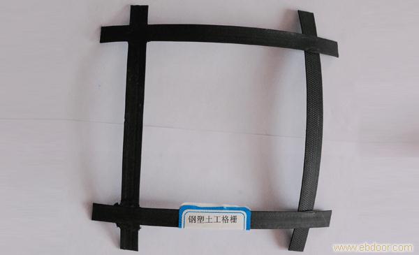礦用土工格柵性能特點(diǎn)